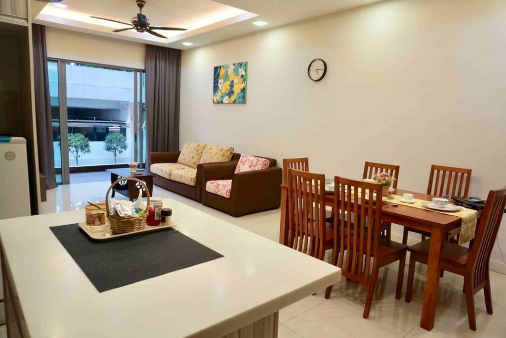 Condo In Imago Mall 亚庇最大商场imago楼里公寓 코타키나발루에서가장큰쇼핑센터아파트 Exterior photo